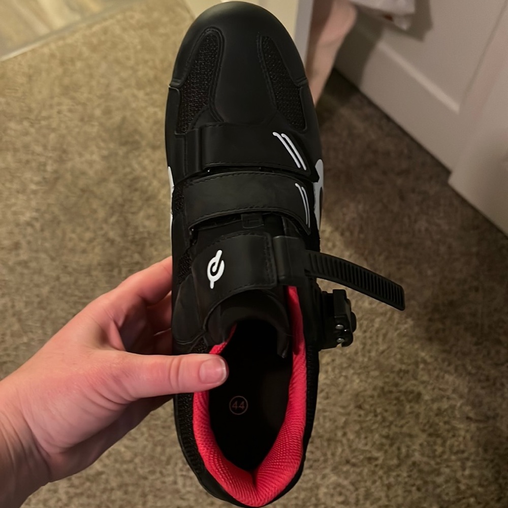 Peloton riding shoes. Brand new. Size 44. Never used.